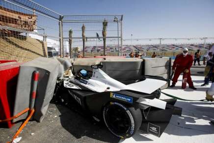 Car of Edoardo Mortara (CHE) Venturi, Silver Arrow 02 after crashing at the end of FP3