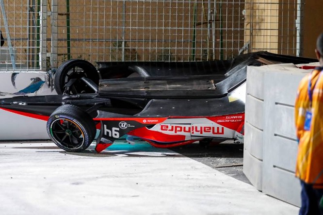 Formula E ePrix Diriyah 2021 incidente Lynn Mahindra