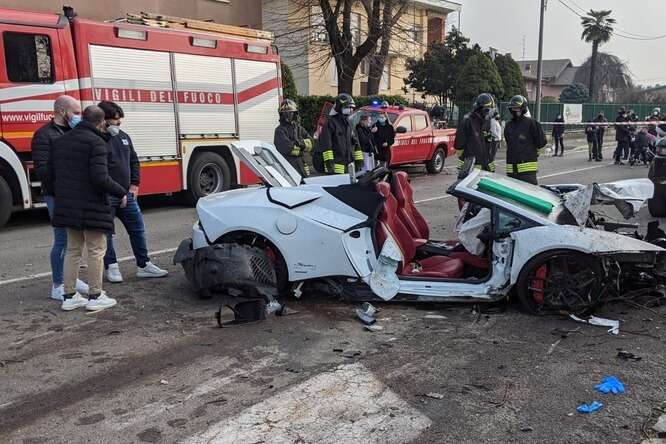 Lamborghini si schianta a Rovellasca (CO): due feriti gravi