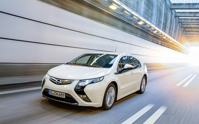 Opel Ampera, una rivoluzione elettrica di successo