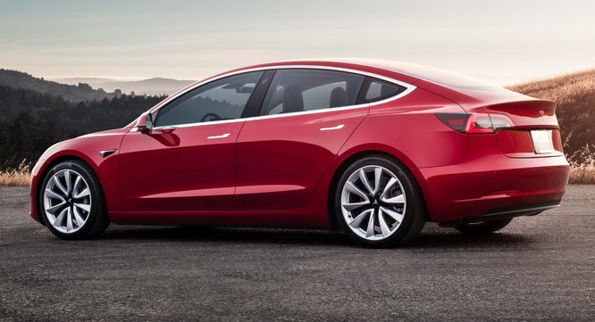 Tesla, pochi chip: taglio alla produzione di Model 3