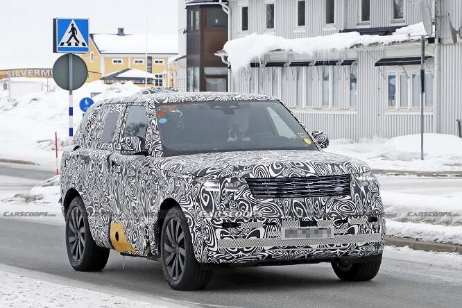 Range Rover 2022, test per la variante ibrida plug-in