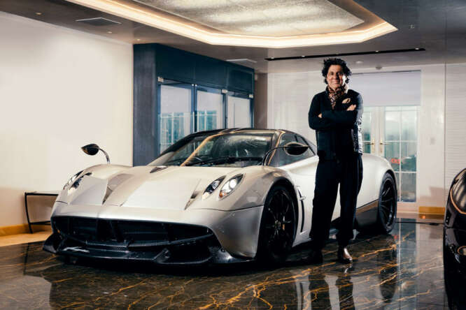 Ferrari, Lamborghini, Pagani: i garage del collezionista indiano