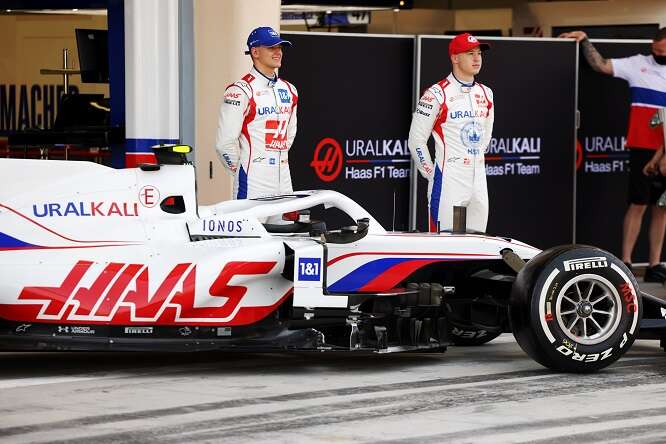 Haas VF21: vettura di transizione