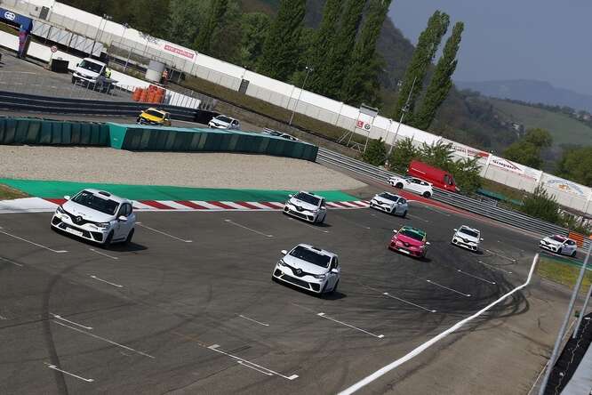 Clio Cup 2021, FP scende in pista a Monza