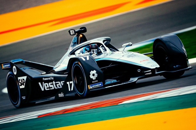 E-Prix Valencia-1, festa Mercedes: vince De Vries, 3° Vandoorne