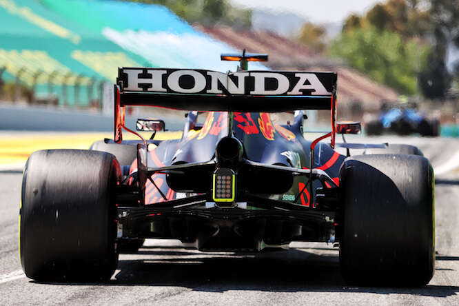 Verstappen e Honda spaventano Mercedes