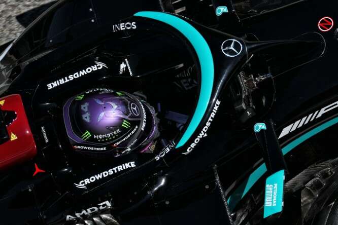 Wolff replica ai critici di Hamilton: “Più sei forte e più attiri gelosia”