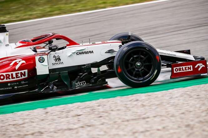 Test Pirelli: 150 giri per Albon, 127 per Kubica – FOTO
