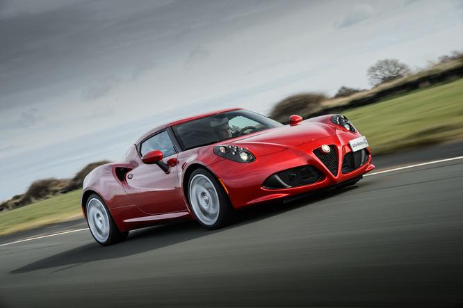 Alfa Romeo 4C, c’è chi dice no: “Mi deluse, era inguidabile”