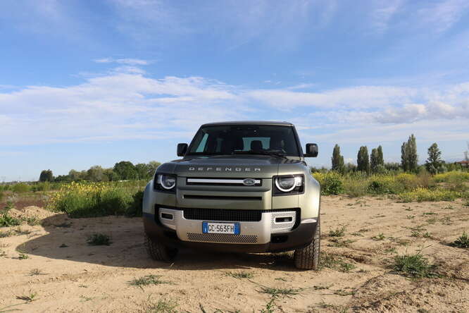 Land Rover Defender 90 Test Drive