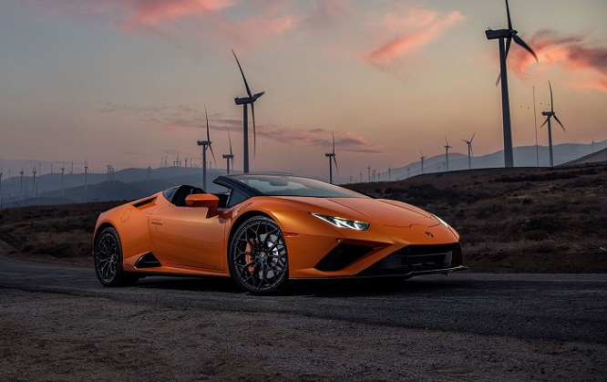 Lamborghini Huracàn EVO RWD, premiata la Spyder