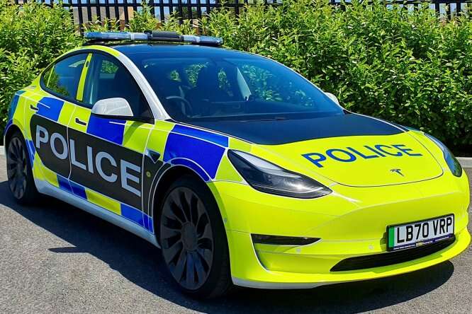 Tesla propone questa Model 3 per la polizia britannica