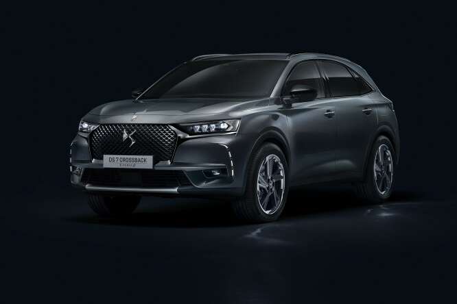 DS 7 Crossback, ecco la versione Ligne Noire