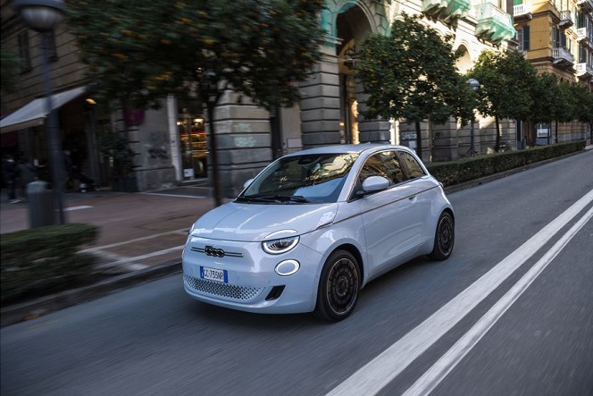 Fiat 500 conquista gli spagnoli