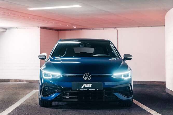 Volkswagen Golf R, con ABT arriva a 390 CV