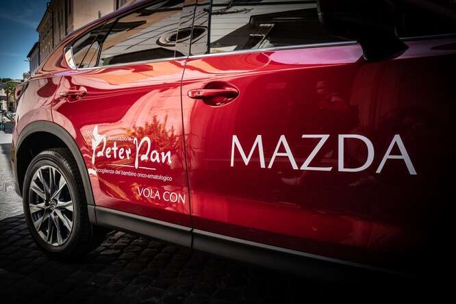 Mazda e Peter Pan accanto alle famiglie dei bambini oncologici