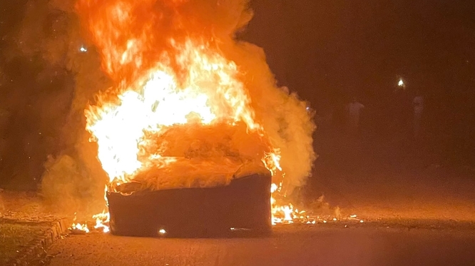 Incendio Tesla Model S Plaid, “combustione spontanea”