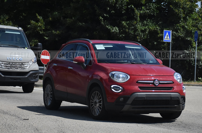 Fiat 500X Hybrid, primi test su strada