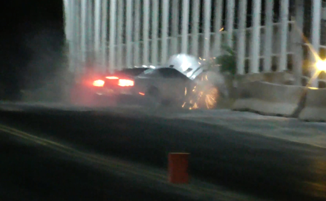 Mustang vs GMC, drag race finisce male: la Ford va a muro