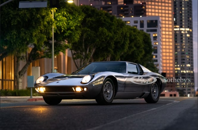 Una Lamborghini Miura S del 1971 all’asta