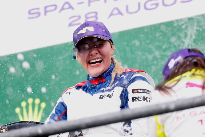 W Series / Kimiläinen vince a Spa, Chadwick allunga in vetta