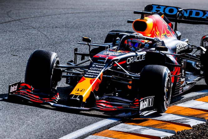 Verstappen: i vantaggi della nuova batteria Honda