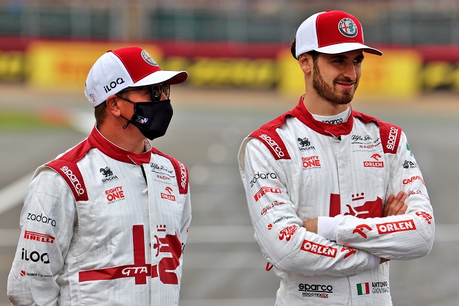 Raikkonen: “Giovinazzi merita un’altra chance in F1”