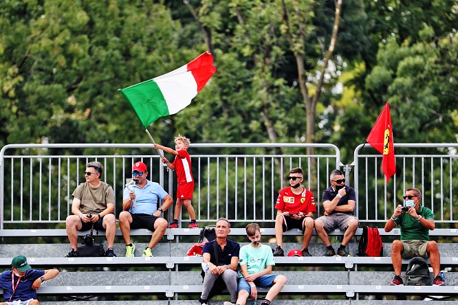 Monza val bene una Messa. O una Rossa?