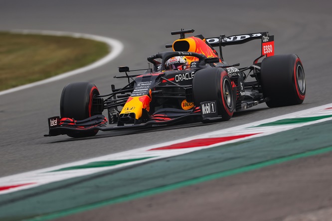 Verstappen: “Le prossime gare saranno molto dure”