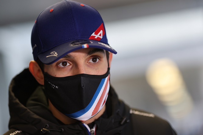 Ocon: “Ci aspettiamo una gara asciutta”