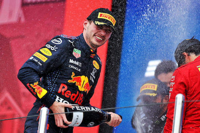 Verstappen festeggia 24 anni