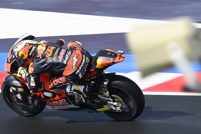 Moto2 / Misano, gara: Fernandez di rabbia, Gardner 2°