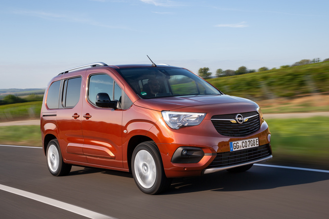 Opel Combo-e Life, prezzi e versioni