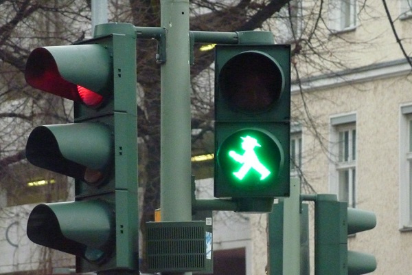 In arrivo i semafori con il conto alla rovescia anche per le auto. Ecco che  cosa cambia