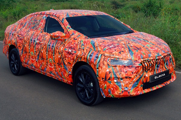 Skoda Slavia, ‘camo’ speciale e ultime novità