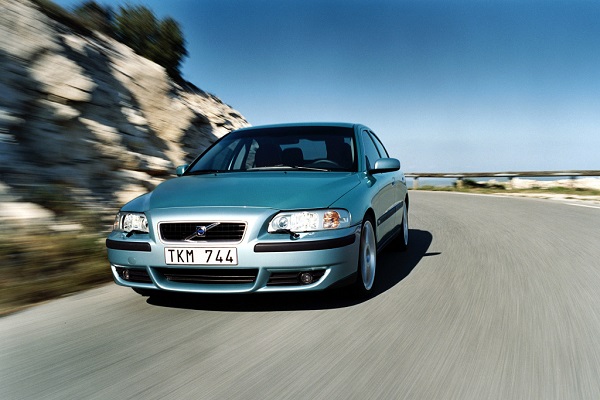 Volvo richiama 460.000 auto per controllare gli airbag