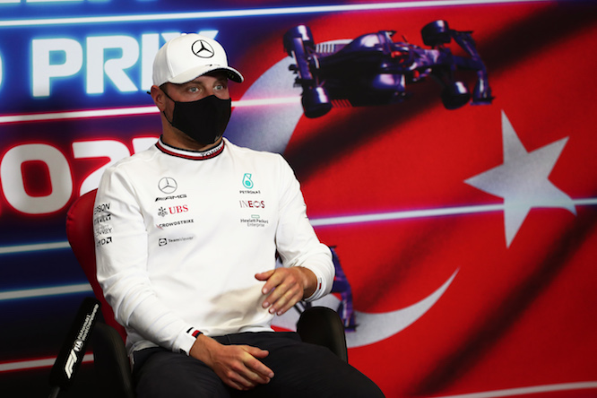 Bottas: “Il team sta lavorando per evitare altre penalità”