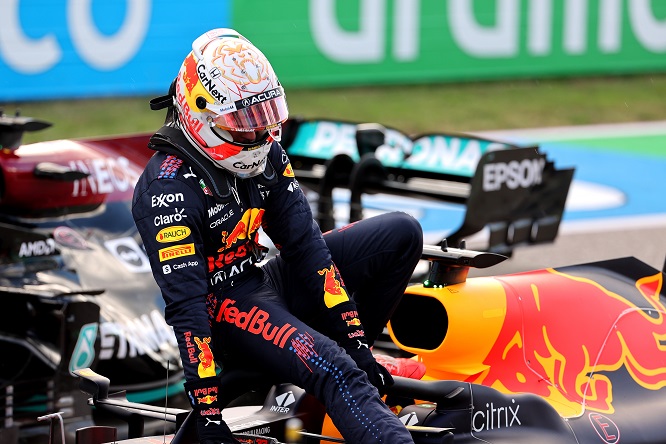 Marko: “Verstappen può avere il 60% di vittoria finale”