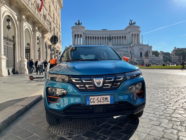 Dacia Spring, quando l’elettrico si fa essenziale