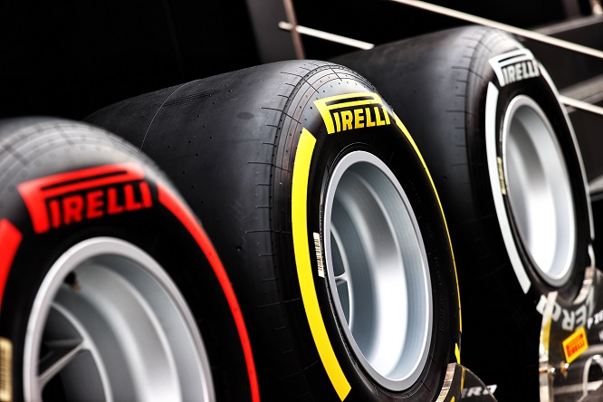 Pirelli, 500 mila euro per i rifugiati ucraini