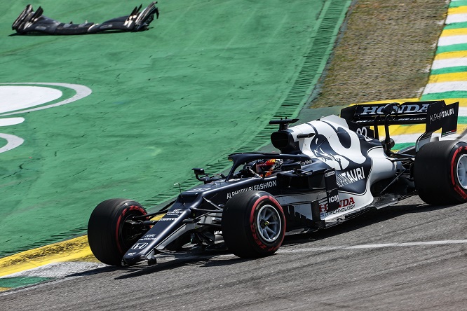 Interlagos, in gara punito solo Tsunoda