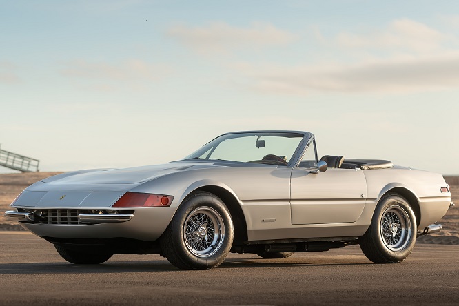 Ferrari 365 GTS/4 Daytona Spider, classe da vendere