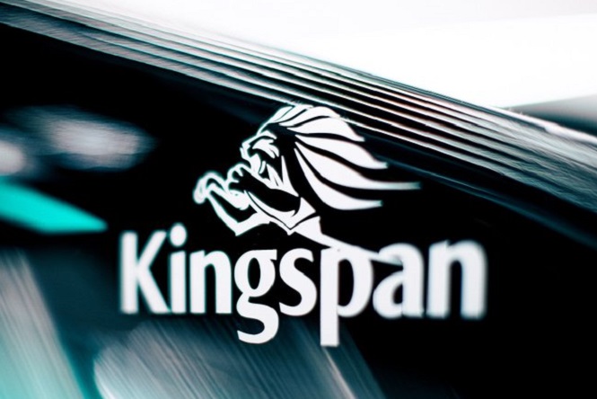 Mercedes, polemiche per lo sponsor Kingspan
