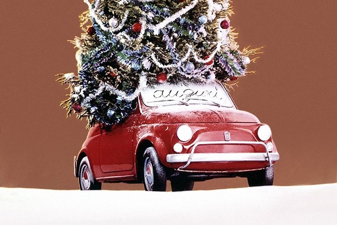 Natale 2021 e oltre, 10 idee regalo per amanti delle auto