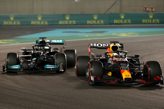 Hamilton e il 2021: “Non ho nulla contro Verstappen”