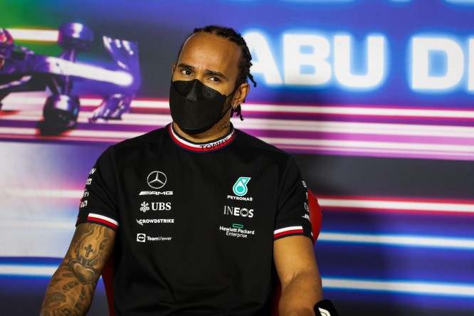 Rosberg: “Hamilton diventa molto nervoso in queste situazioni”