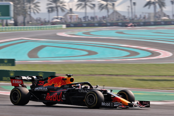 PL3 Abu Dhabi: Red Bull fa esperimenti, ma non è lontana da Mercedes