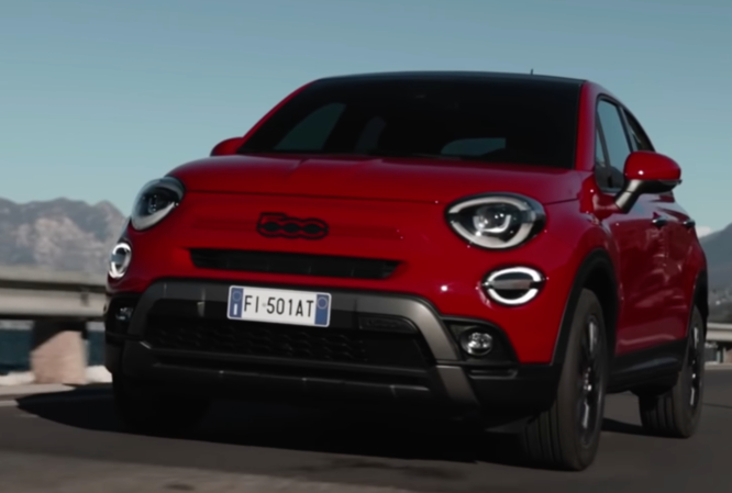 Fiat 500X 2022, il restyling si mostra senza veli