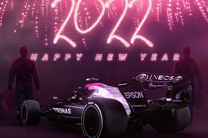 2022: gli auguri social della Mercedes